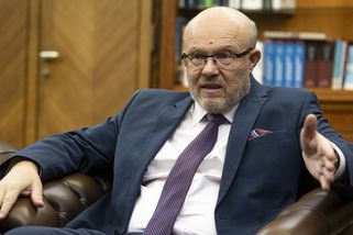 Válek: Mám tři varianty postupu ve školách. On-line výuku už ne - Novinky